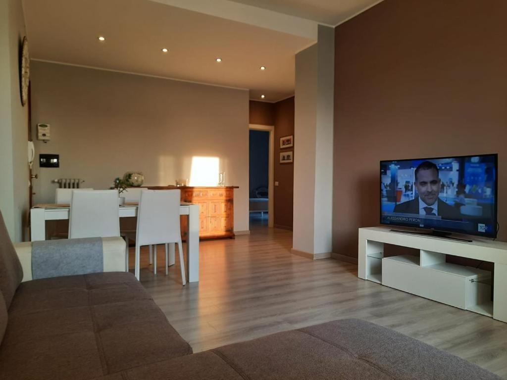 La Casa Di Penny Appartement Monza Buitenkant foto